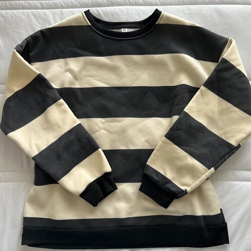 Women's Cream and Black Sweatshirt